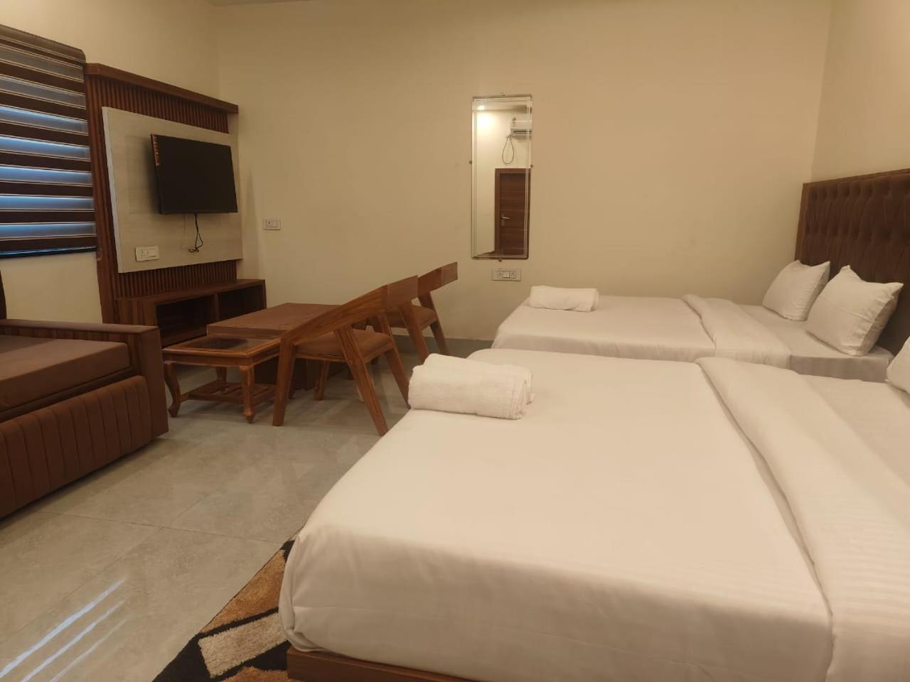 Aroma Resort Ришикеш Экстерьер фото