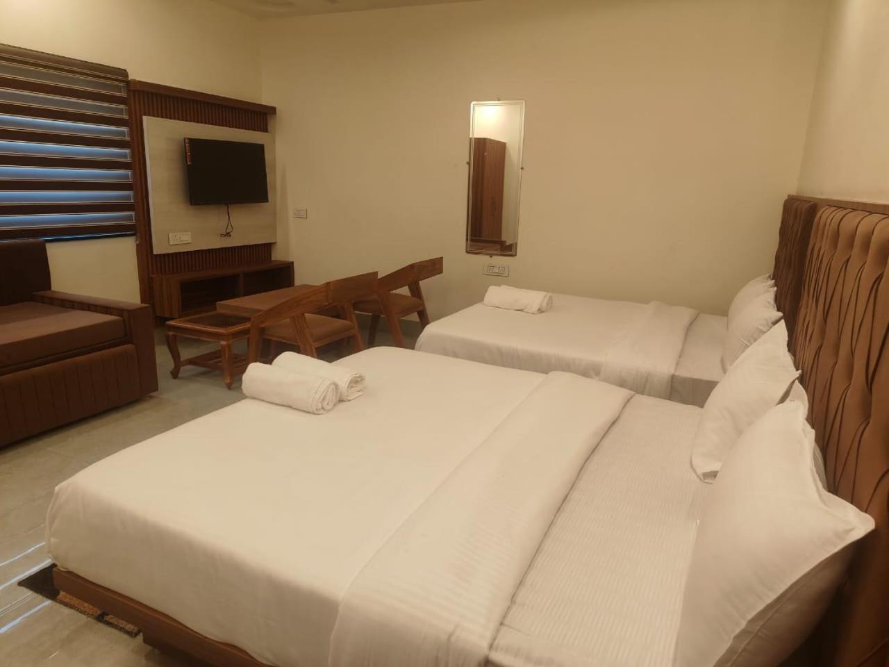 Aroma Resort Ришикеш Экстерьер фото