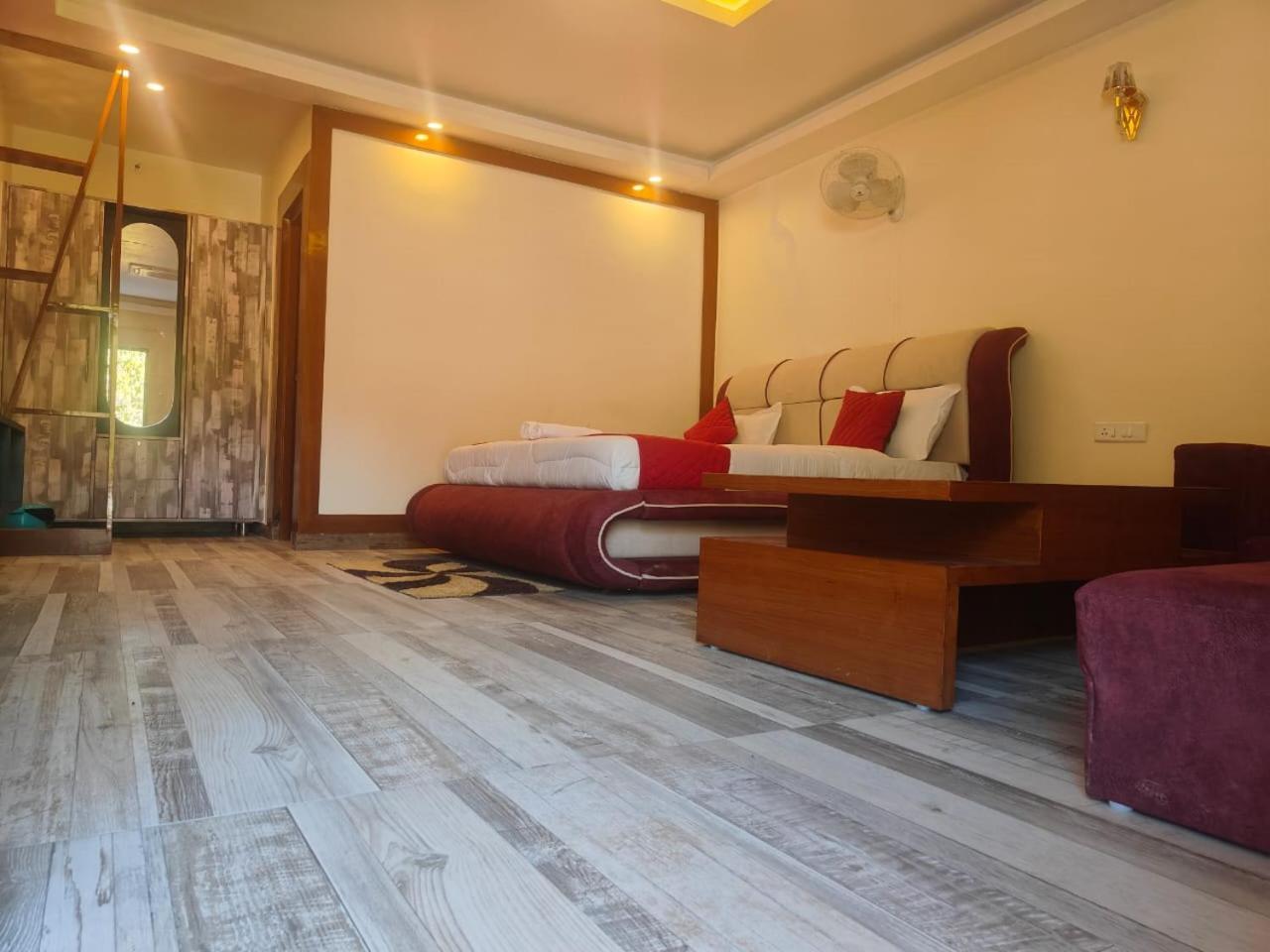 Aroma Resort Ришикеш Экстерьер фото
