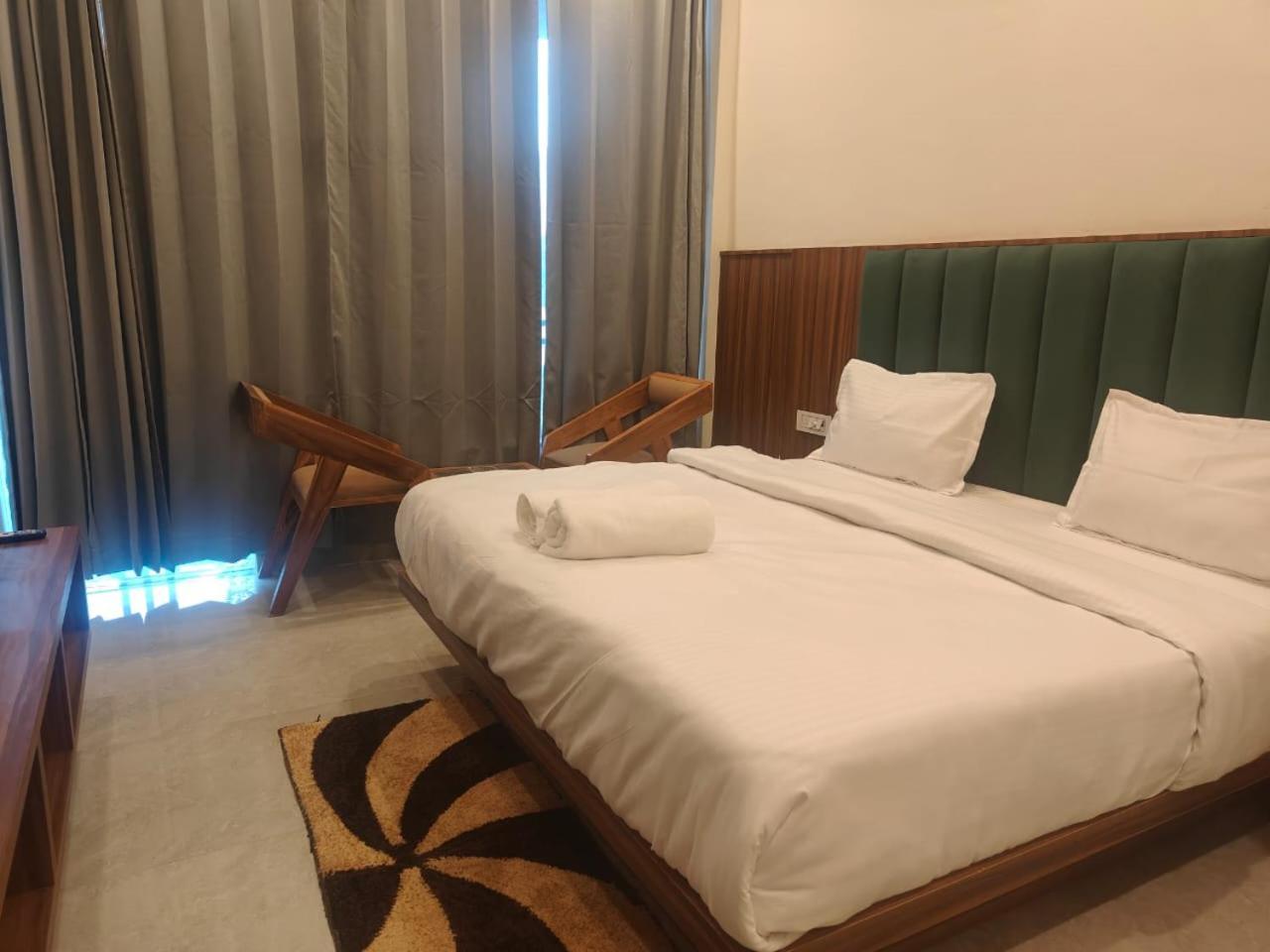 Aroma Resort Ришикеш Экстерьер фото